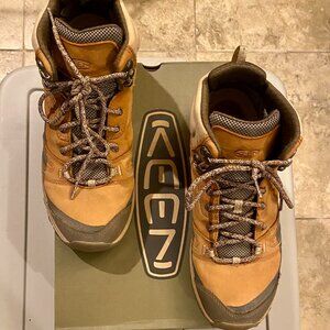 Women's Keen Hiking Boots